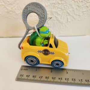 Teenage Mutant Ninja Turtles Rad Rip Racer Leonardo Action Figure